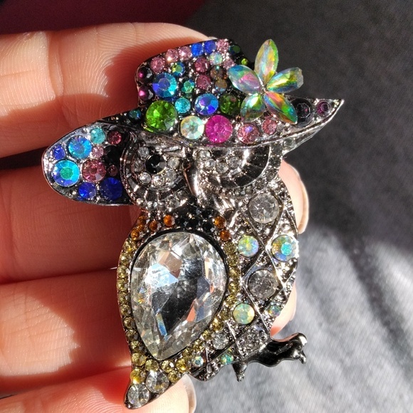 Amazing Rhinestone Owl Brooch - Picture 2 of 5